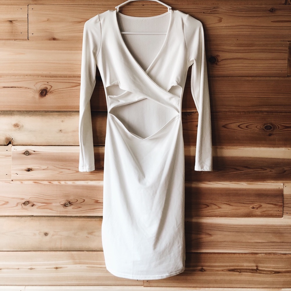 Memorose Long Sleeve Cut-Out Bodycon Midi Dress